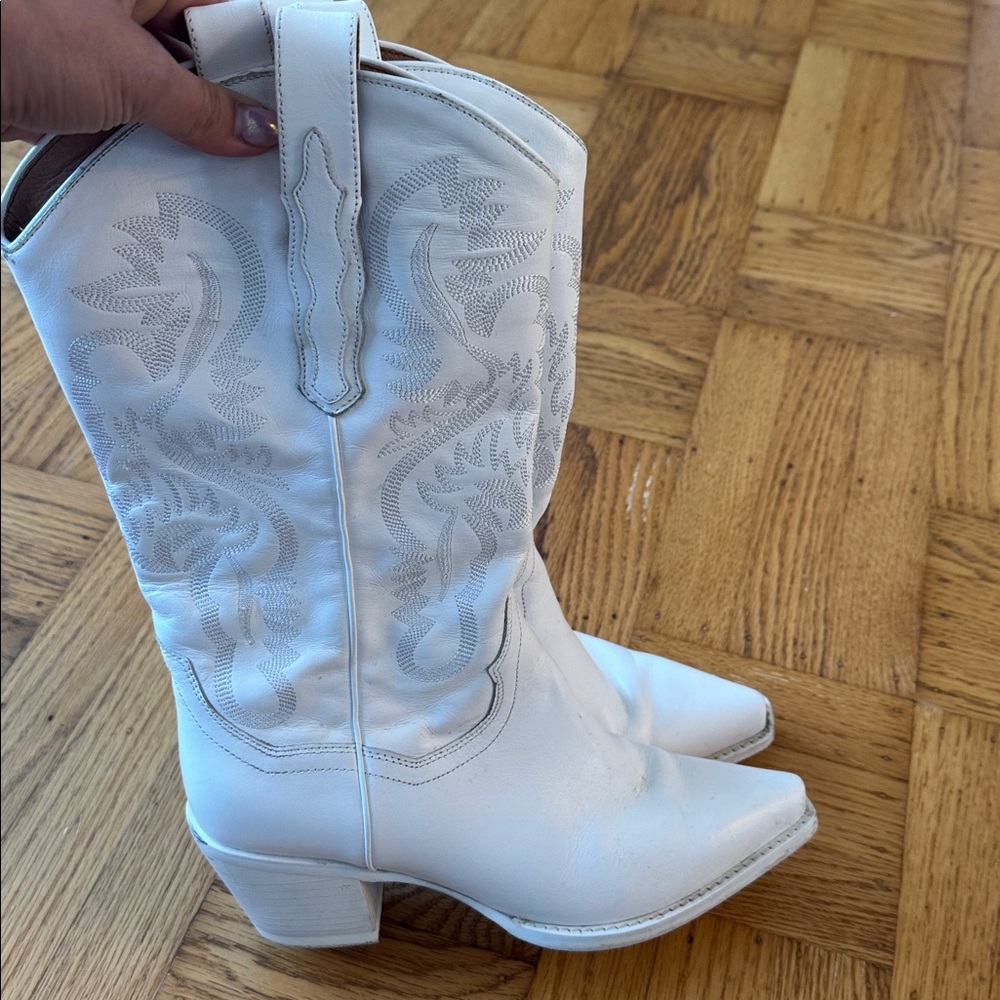 Jeffrey Campbell Dagget Cowboy Boots white western pull on 8 leather - Picture 4 of 8